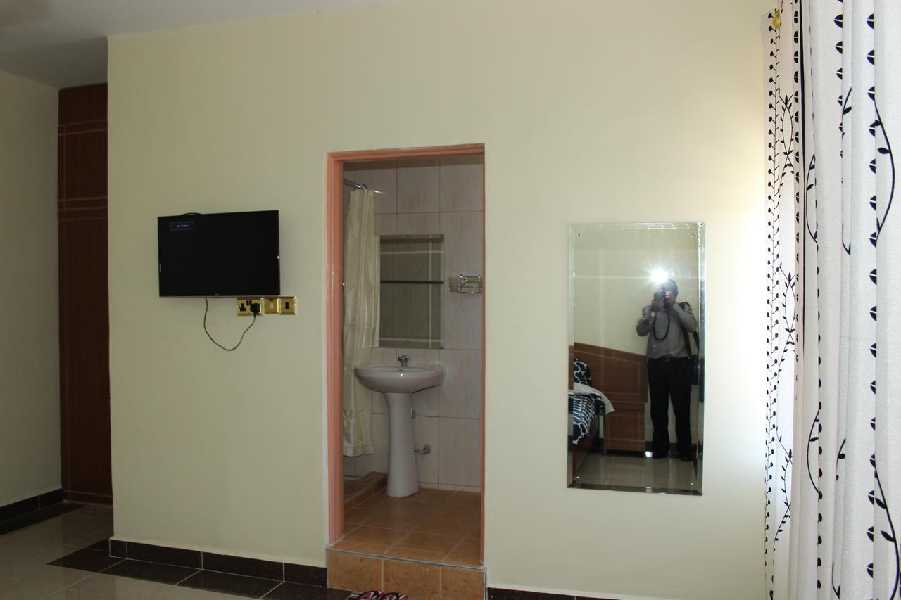 Gees Inn Накуру Экстерьер фото